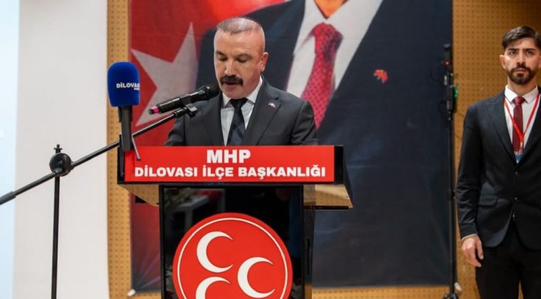 MHP Dilovası kongresinde ‘Terörsüz Türkiye’ vizyonunun mimarı Devlet Bahçeli’ye güçlü destek