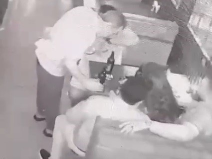 Hesaba itiraz eden belediye personeli bıçaklanarak öldürüldü