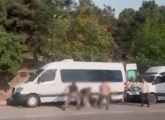Kocaeli’de cadde ortasında vahşet: 4 kişi bir şahsı demir sopalarla ölesiye darbetti