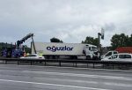 TEM Otoyolu Pendik mevkiinde tır kazası: Trafik kilitlendi