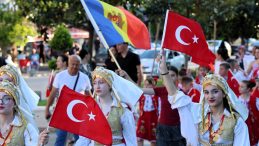 Kocaeli’de kültür şöleni: Uluslararası Balkan Festivali sahne aldı