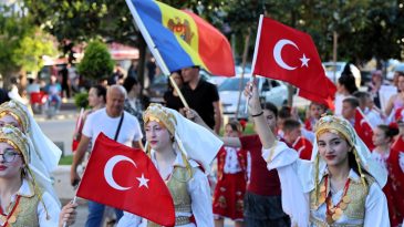 Kocaeli’de kültür şöleni: Uluslararası Balkan Festivali sahne aldı