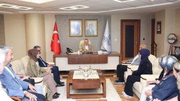 Körfez’in gururu gençlere Başkan Büyükakın’dan tebrik yağmuru