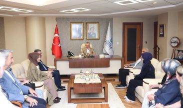 Körfez’in gururu gençlere Başkan Büyükakın’dan tebrik yağmuru