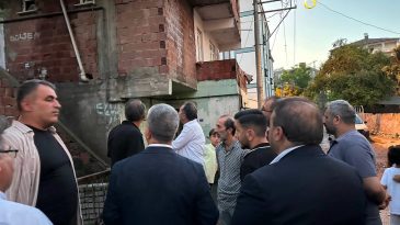 Dilovası Belediye Başkanı Ömeroğlu yangın mağduru aileyi yalnız bırakmadı