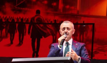 Başkan Büyükakın’dan Milli İrade Meydanı’nda tarihi sözler