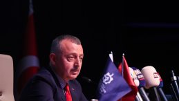 Başkan Büyükakın muhalefete sert çıktı: “Suç olduğunu düşünüyorsanız mahkemeye verin”