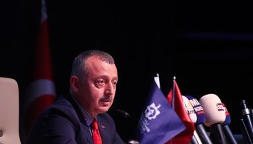 Başkan Büyükakın muhalefete sert çıktı: “Suç olduğunu düşünüyorsanız mahkemeye verin”