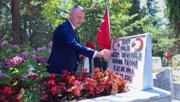 Büyükakın’dan 15 Temmuz şehitlerine vefa: Dualar kahramanlar için yükseldi