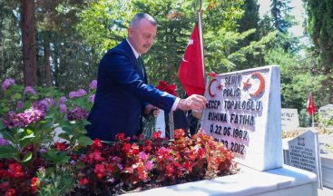 Büyükakın’dan 15 Temmuz şehitlerine vefa: Dualar kahramanlar için yükseldi