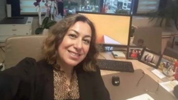 İzmit Belediyesi eski özel kalem müdürü Duygu Çetiner gözaltına alındı