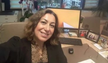 İzmit Belediyesi eski özel kalem müdürü Duygu Çetiner gözaltına alındı