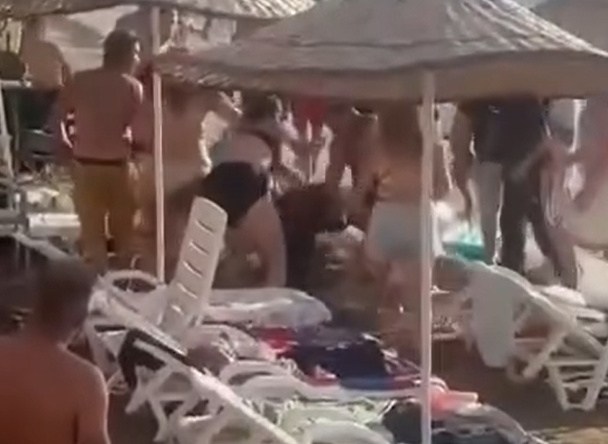 Kocaeli’de halk plajında çıkan arbede kanlı bitti