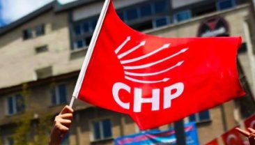 CHP İzmit’te peş peşe istifalar