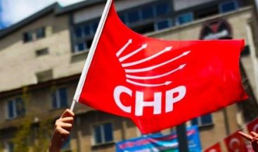 CHP İzmit’te peş peşe istifalar