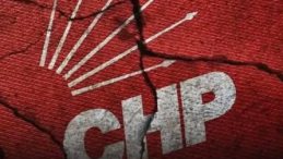 CHP’de toplu istifa; Yeni Parti rozeti takılacak
