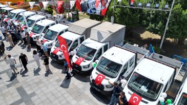 Fatma Başkan sözünü tuttu: İzmit Belediyesi araç filosunu 400’e çıkardı