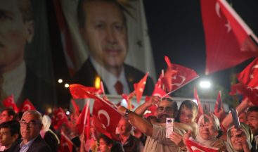 Kocaeli, Demokrasi Destanının 10. Yılında Milli İrade Meydanı’nda tek yürek oluyor