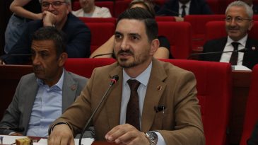 İzmit Meclisinde kentsel dönüşüm düellosu