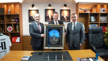 Körfez siyasetinde sıcak temas: Büyükakın ve Talus’tan MHP’ye ziyaret