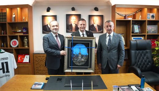 Körfez siyasetinde sıcak temas: Büyükakın ve Talus’tan MHP’ye ziyaret