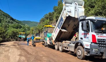 Büyükşehir ekipleri üstyapıyı yeniliyor