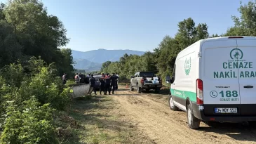 Şüpheli ölüm: Yol kenarına park edilmiş araçta cansız beden bulundu
