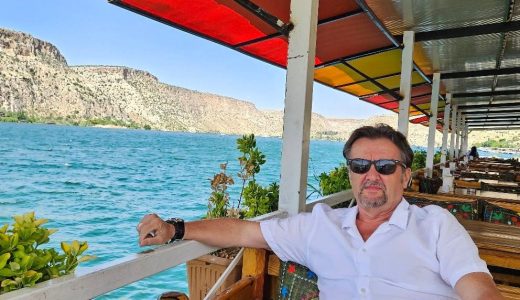 Özgür Özel yeni parti dedi, Fikret Toker CHP’den istifa etti