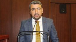 İzmit’te sandık kızıştı: AK Parti’nin Başkanvekili adayı Hayrettin ünlü oldu