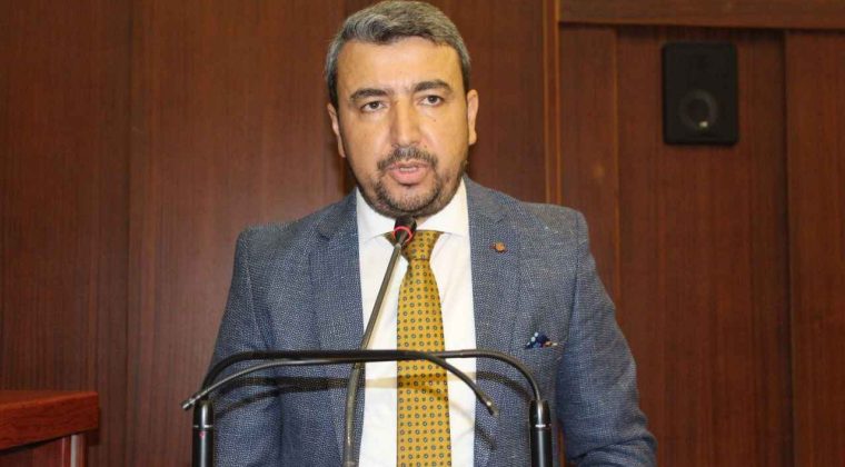 İzmit’te sandık kızıştı: AK Parti’nin Başkanvekili adayı Hayrettin ünlü oldu