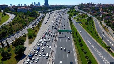 Sürücülerin dikkatine: TEM otoyolunda o yön kapatıldı, trafik akışı tamamen değişti