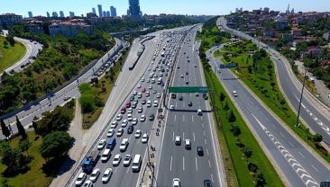 Sürücülerin dikkatine: TEM otoyolunda o yön kapatıldı, trafik akışı tamamen değişti