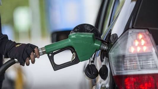 Araç sahiplerine kötü haber: Benzine okkalı zam geliyor, tarih belli oldu
