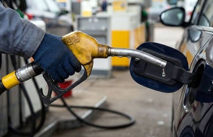 Sürücülerin cebi yine yanacak: Motorin fiyatlarına rekor zirve dalgalanması geliyor
