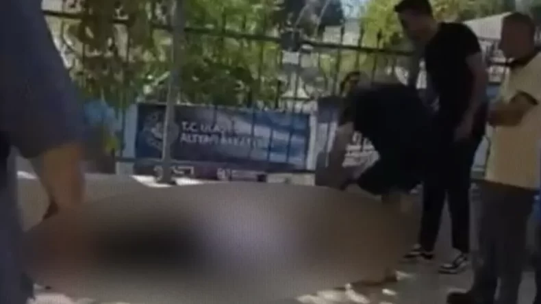 Kocaeli’de cami avlusunda fenalaşan vatandaş kurtarılamadı