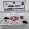 Jandarmadan torbacıya darbe: Gösterdiği her yerden uyuşturucu çıktı