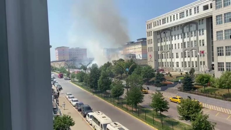 Kocaeli Adalet Sarayı’nın bahçesinde yangın!