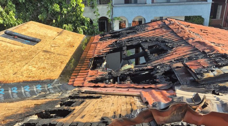 Kocaeli’de çatı tadilatında alevler yükseldi: Kaynak kıvılcımı evi yaktı