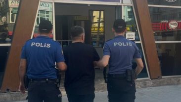 Polisi görünce kaçtılar: Biri hükümlü çıktı, diğerine 200 bin lira ceza kesildi
