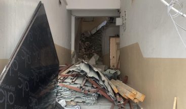 Yıkım sırasında bina çöktü: Yaralılar var