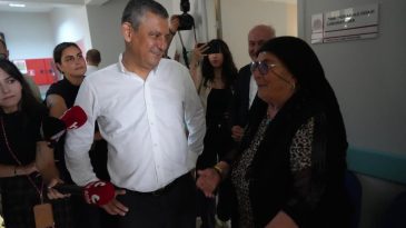 Vatandaş Özgür Özel’e sordu: “Kılıçdaroğlu baba ne oldu, o ne yapıyor?