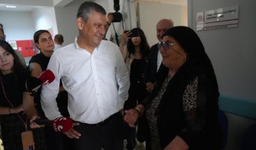 Vatandaş Özgür Özel’e sordu: “Kılıçdaroğlu baba ne oldu, o ne yapıyor?