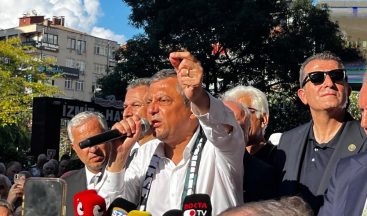 Özgür Özel İzmit’te haykırdı: “Fatma Başkan’ın iradesinin arkasındayız”