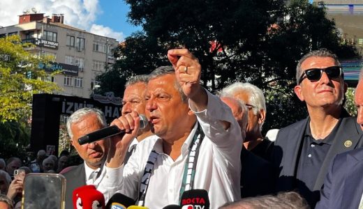 Özgür Özel İzmit’te haykırdı: “Fatma Başkan’ın iradesinin arkasındayız”