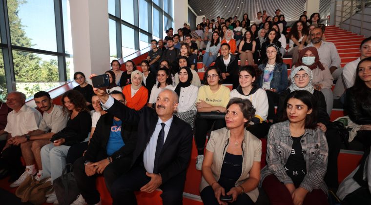 Kocaeli’de üniversite kazananlara para desteği