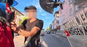 Kocaeli’de olay: Motokuryeye saldırdı
