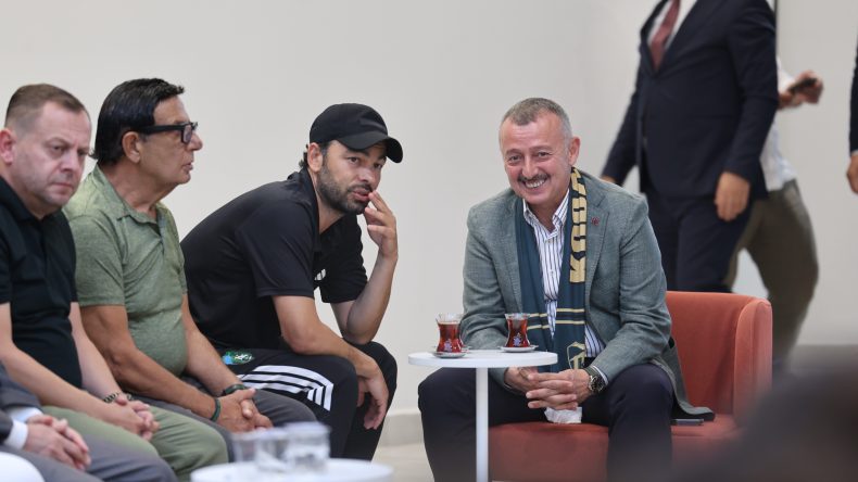 Büyükakın’dan Kocaelispor’a büyük moral: “Her zaman yanınızdayım”