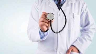 54 yaşındaki doktor hayata veda etti