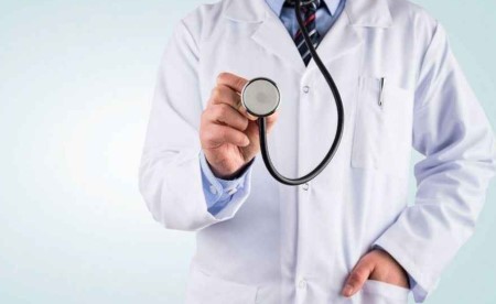 54 yaşındaki doktor hayata veda etti