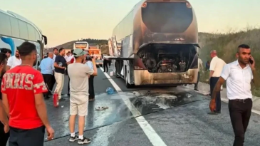 Kuzey Marmara’da dehşet anları: Yolcu otobüsü alevlere teslim oldu